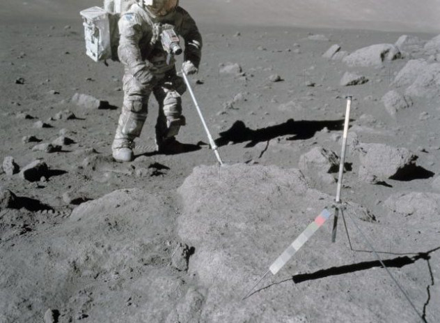 Учёные обнаружили в лунном образце следы древней планеты Тейя